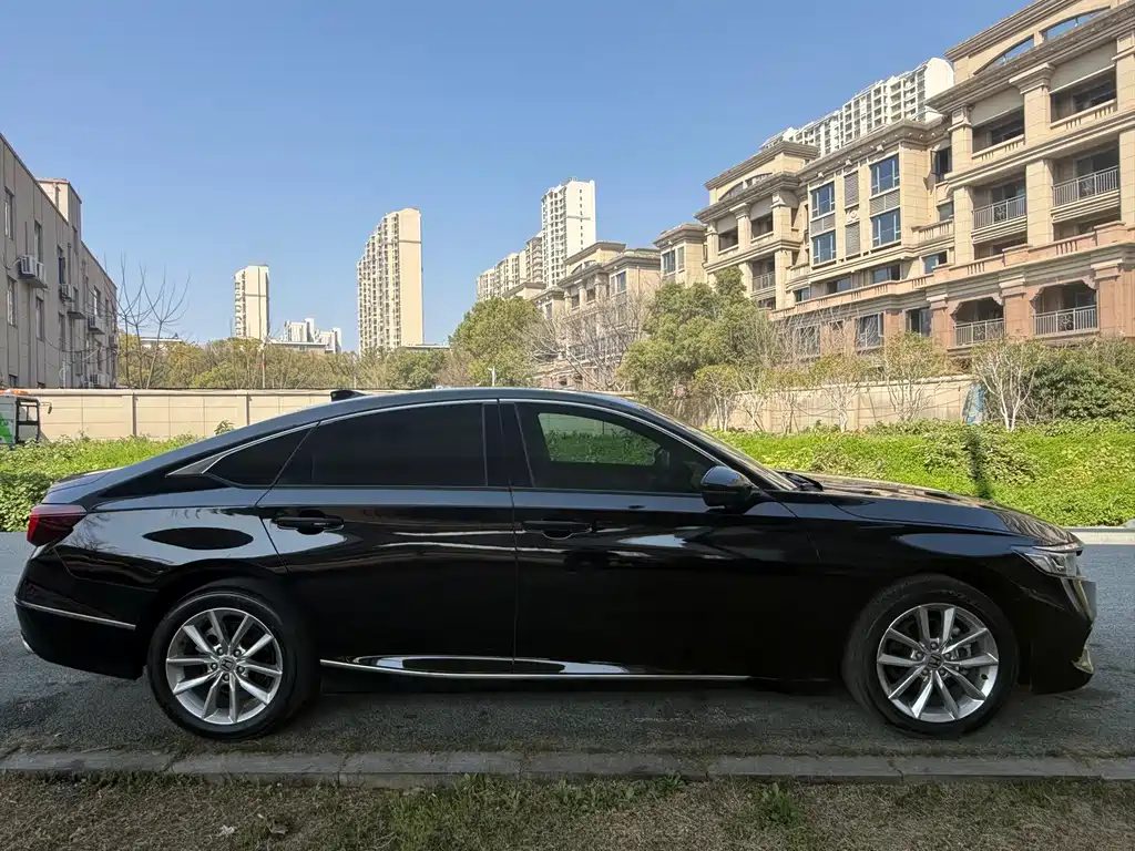 Honda Accord — фото 7