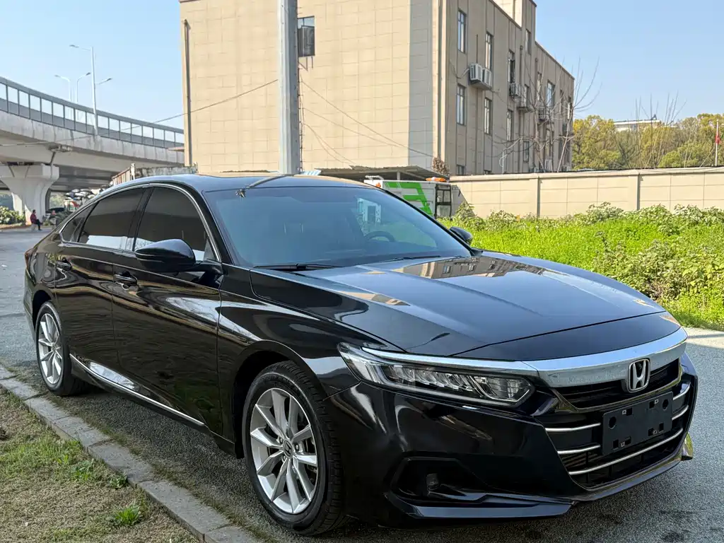 Honda Accord — фото 8