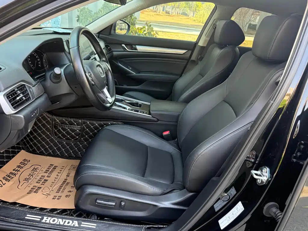 Honda Accord — фото 9