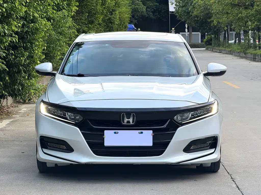 Honda Accord — фото 2