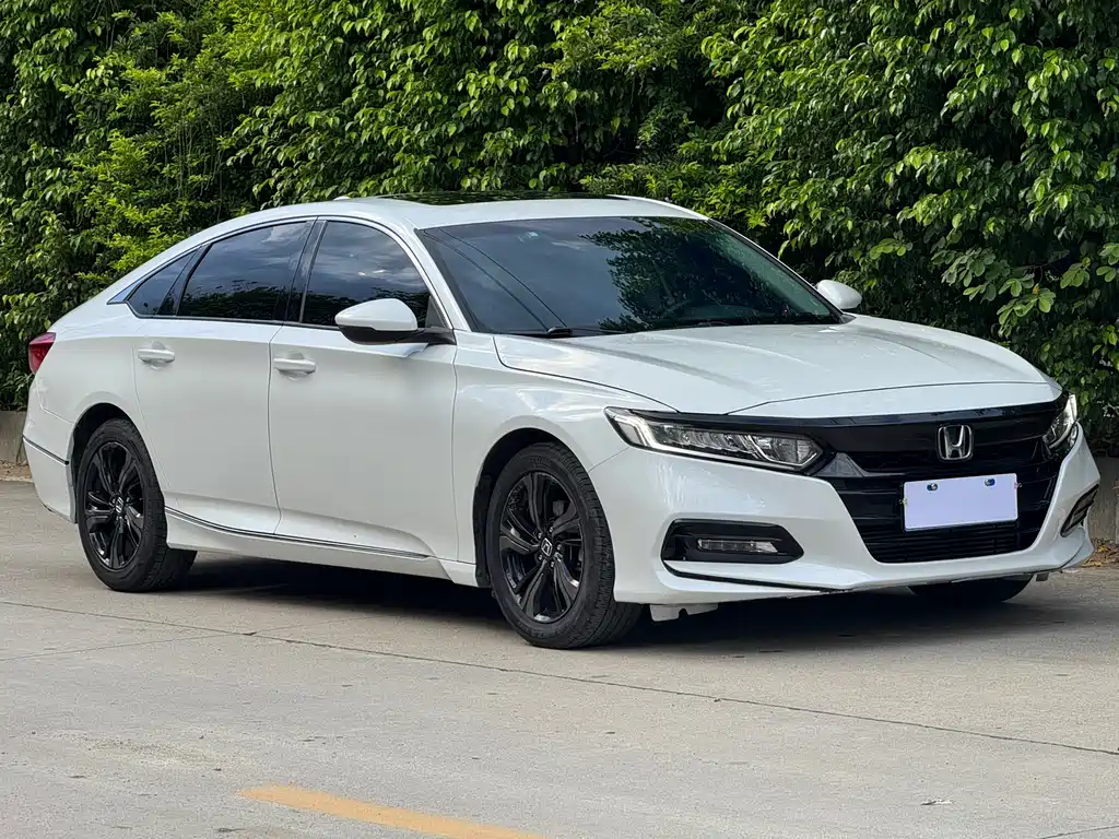 Honda Accord — фото 3