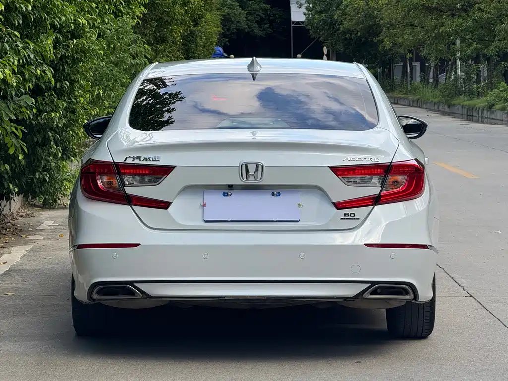 Honda Accord — фото 5