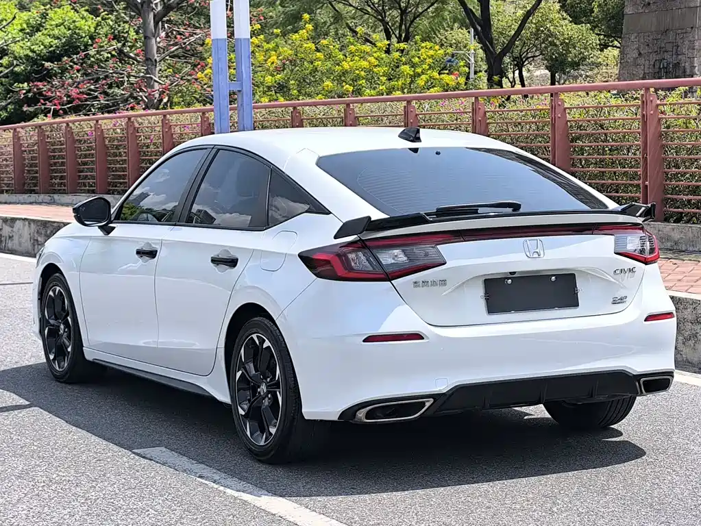 Honda Civic — фото 6
