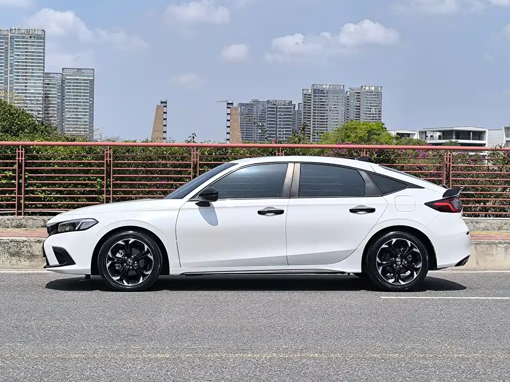 Honda Civic — фото 7