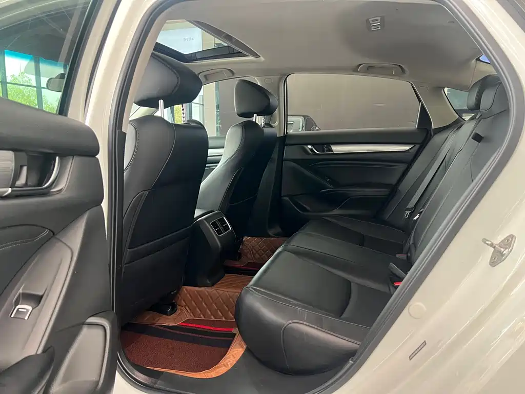 Honda Accord — фото 5
