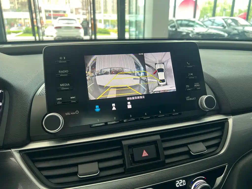 Honda Accord — фото 10
