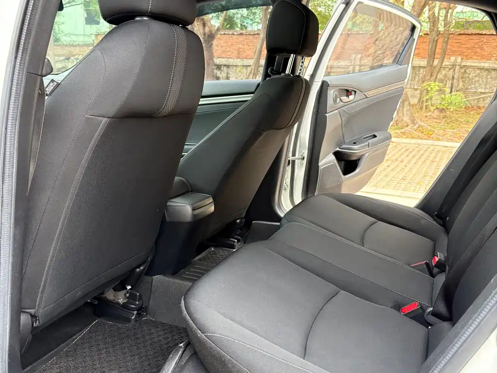 Honda Civic — фото 16