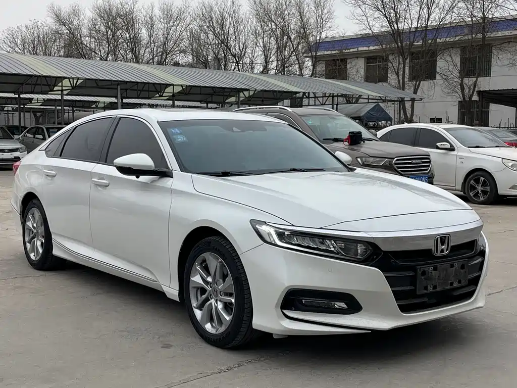 Honda Accord — фото 3