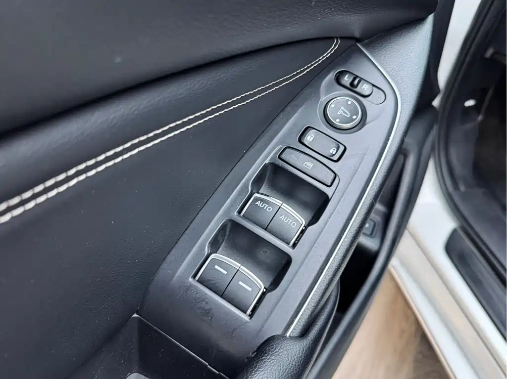 Honda Inspire — фото 11