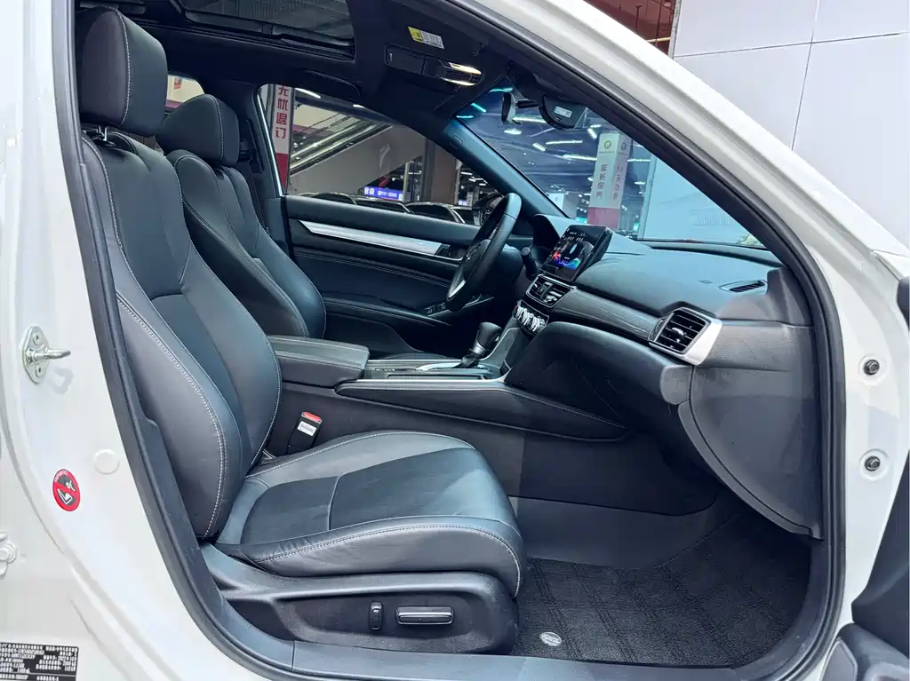 Honda Inspire — фото 17