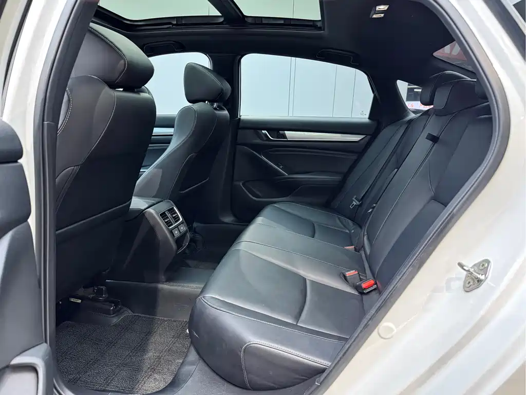 Honda Inspire — фото 10
