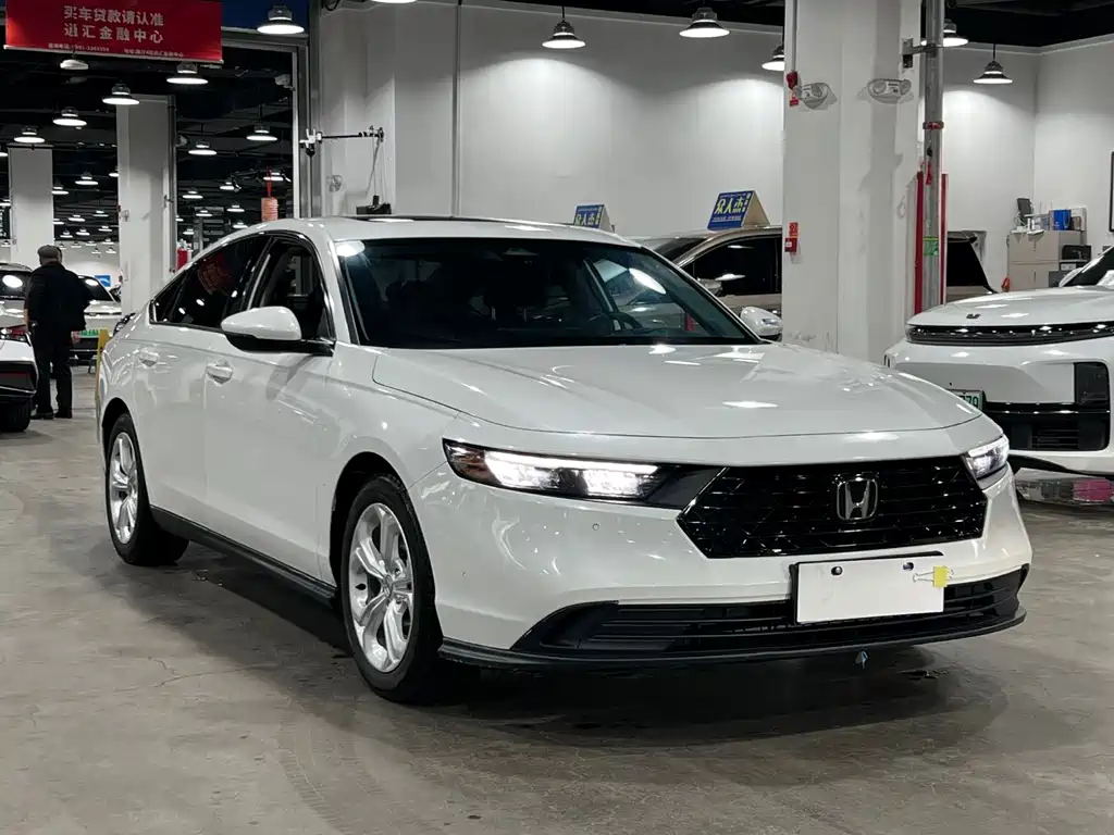 Honda Accord — фото 3