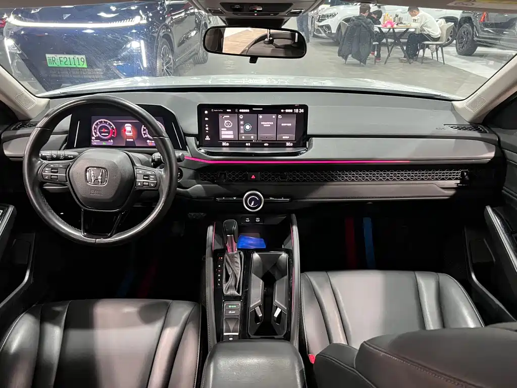 Honda Accord — фото 9
