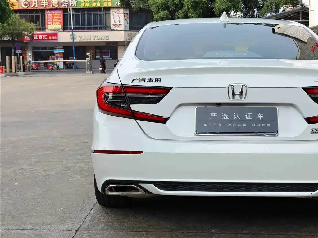 Honda Accord — фото 23