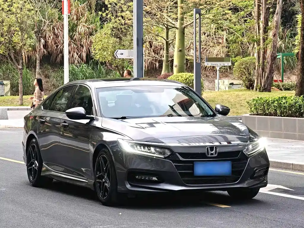 Honda Accord — фото 3