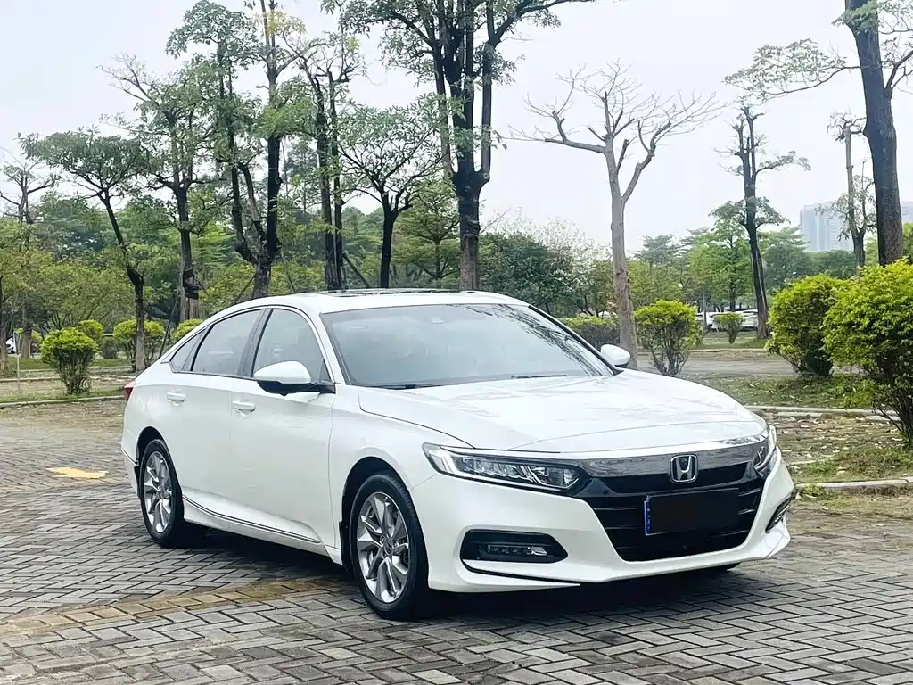 Honda Accord — фото 3
