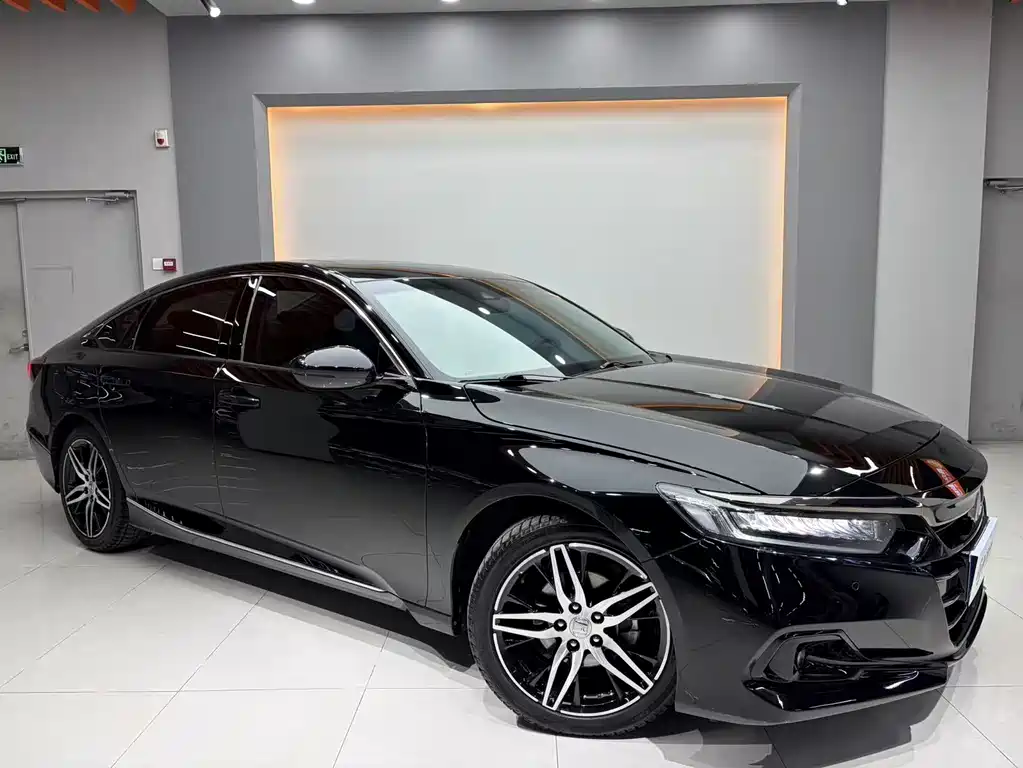 Honda Accord — фото 3