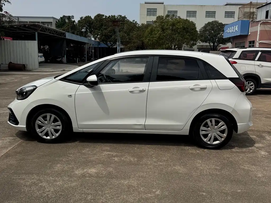 Honda Fit — фото 6