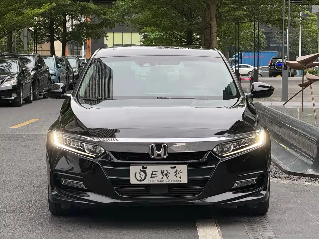 Honda Accord — фото 2