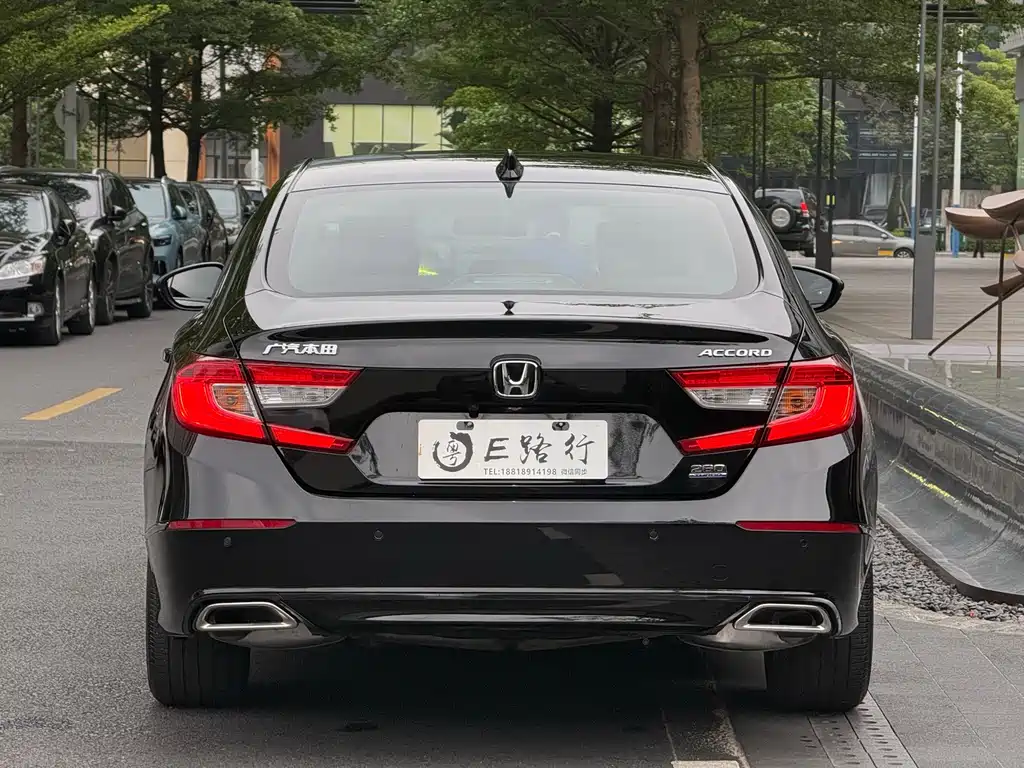 Honda Accord — фото 19