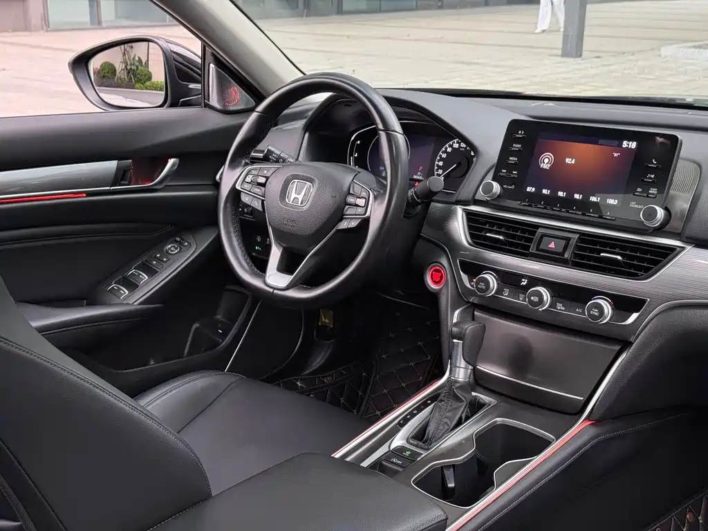 Honda Accord — фото 6