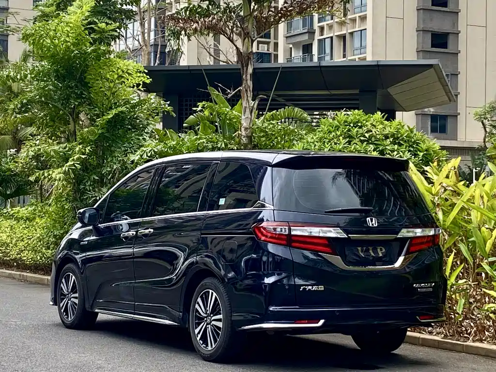 Honda Odyssey — фото 7