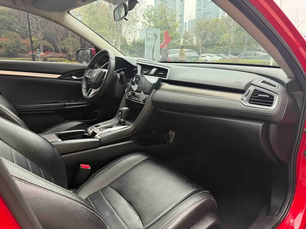 Honda Civic — фото 11