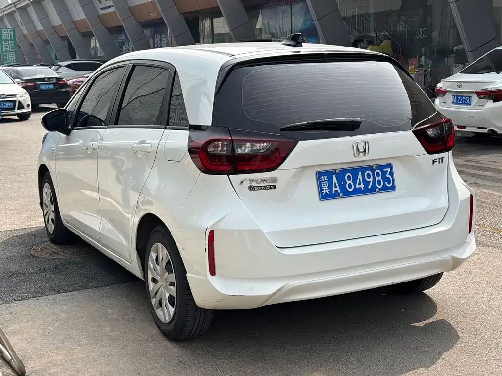 Honda Fit — фото 5