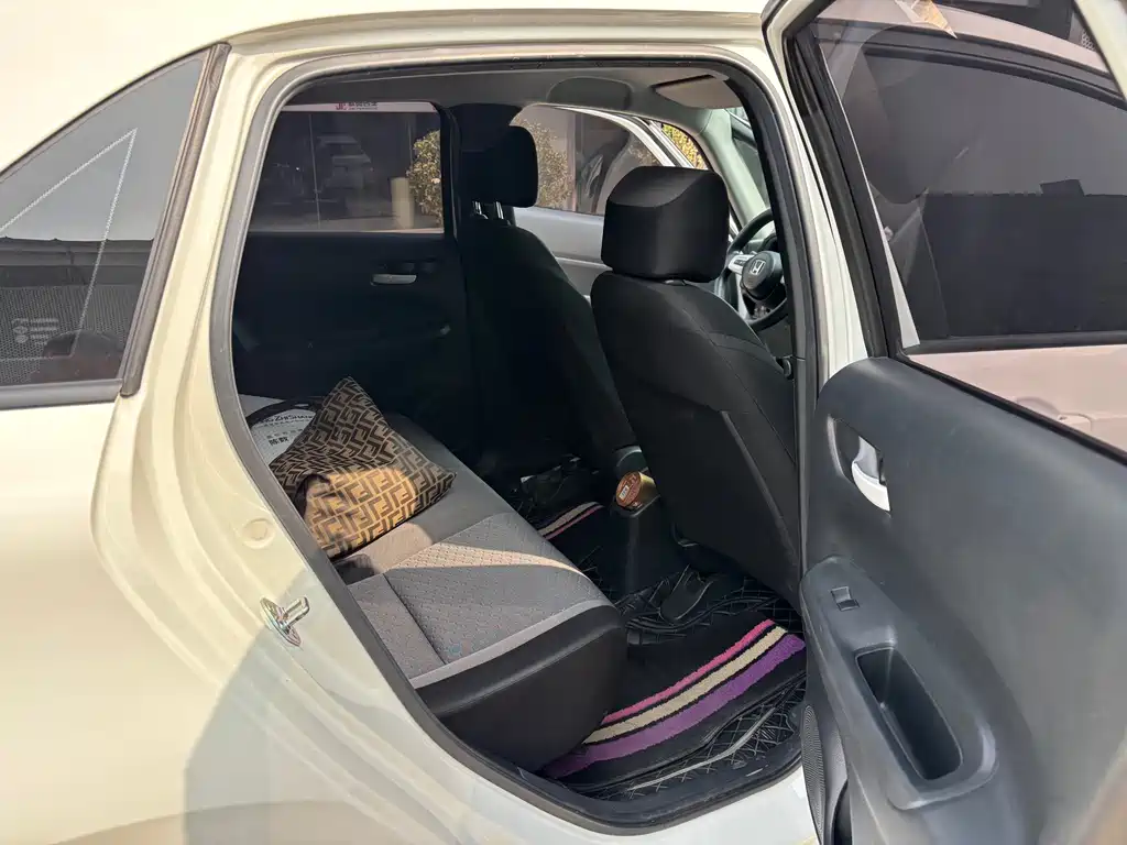 Honda Fit — фото 9
