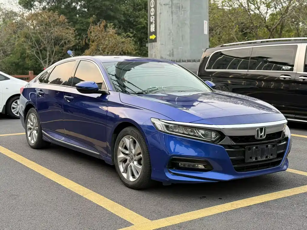 Honda Accord — фото 3