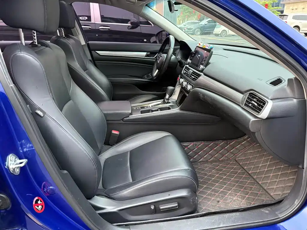 Honda Accord — фото 4