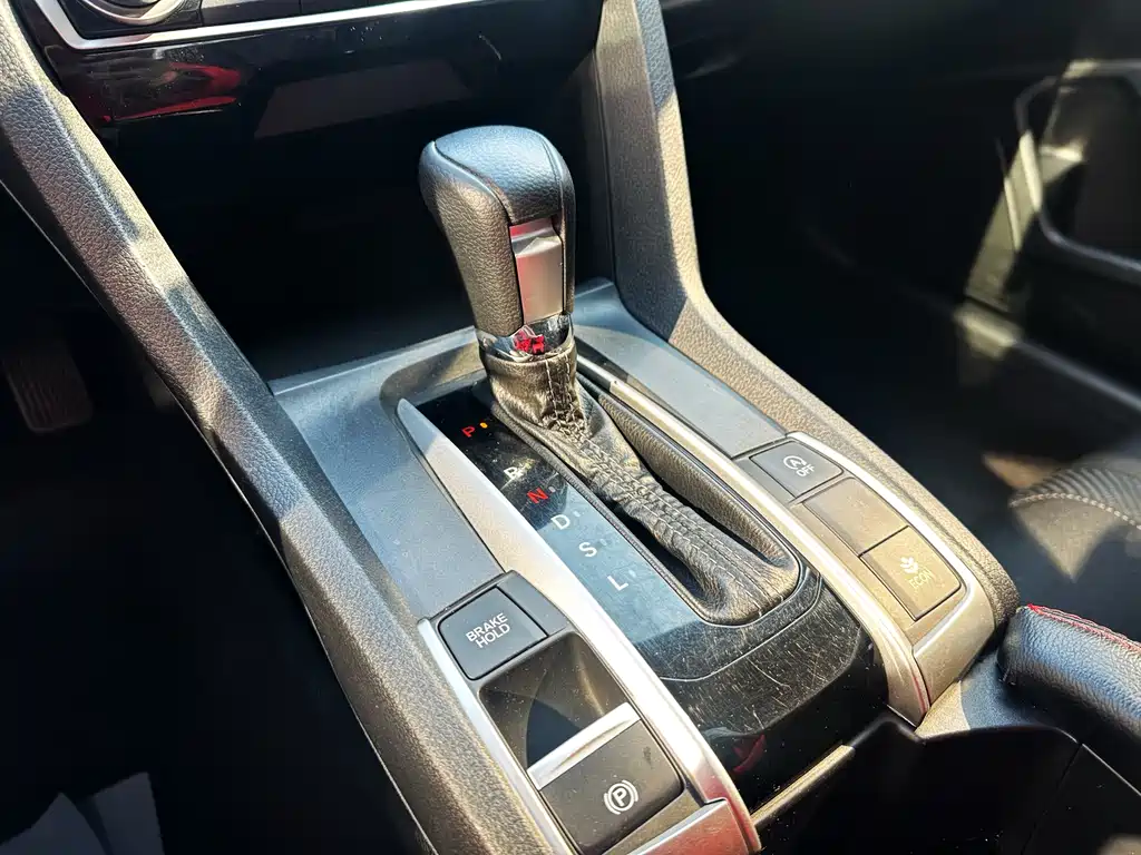 Honda Civic — фото 11