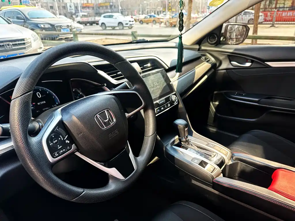 Honda Civic — фото 8