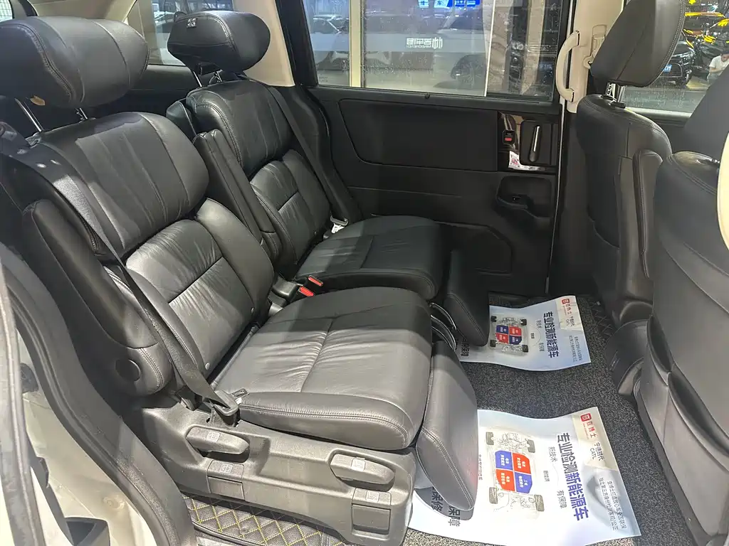 Honda Odyssey — фото 10