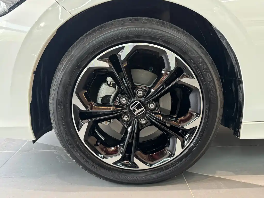 Honda Civic — фото 15