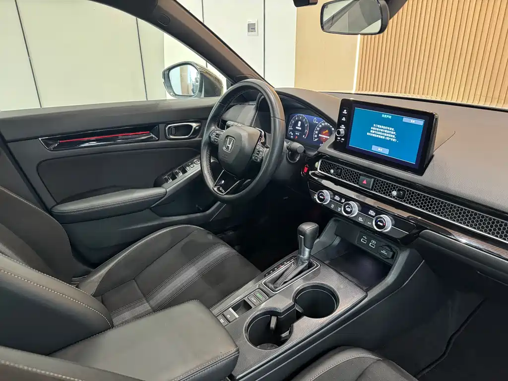Honda Civic — фото 10
