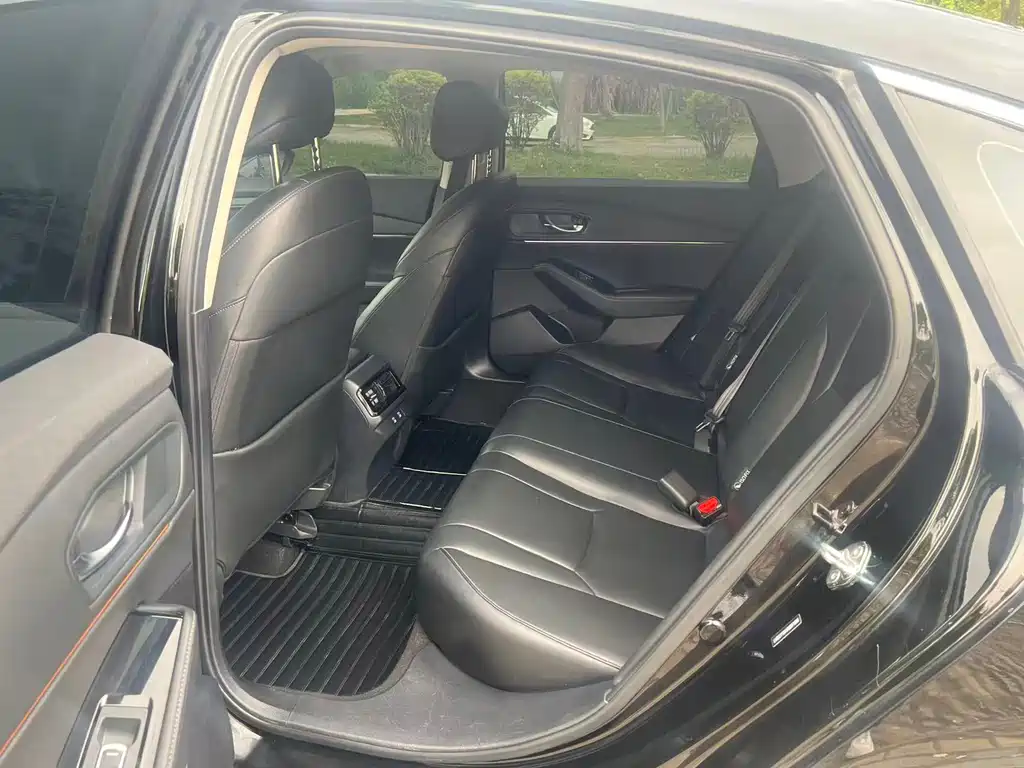 Honda Accord — фото 10