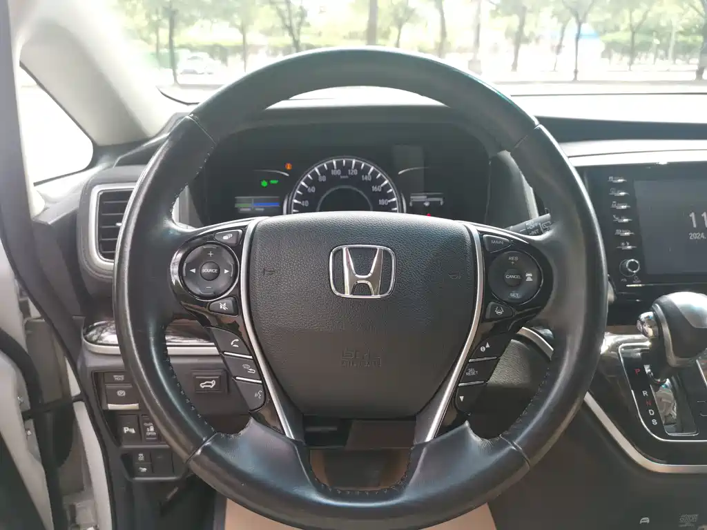Honda Odyssey — фото 11