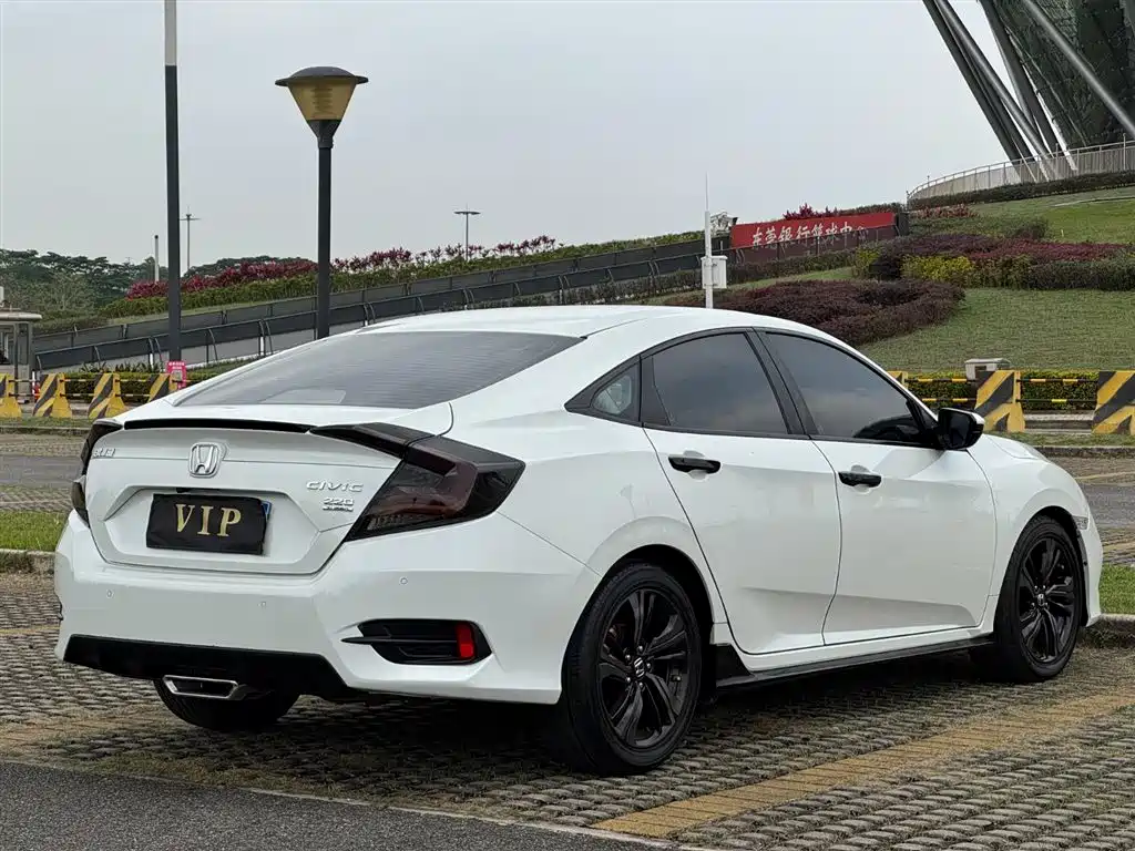 Honda Civic — фото 27