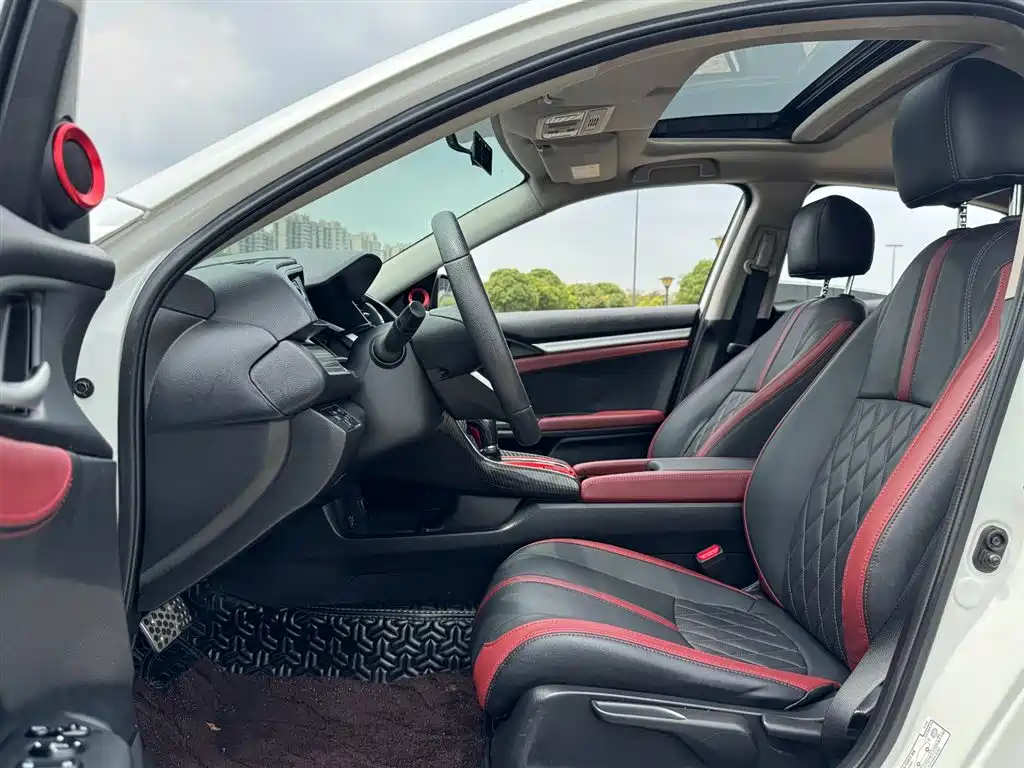 Honda Civic — фото 7