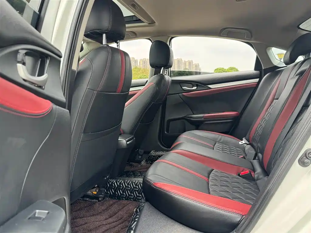 Honda Civic — фото 8