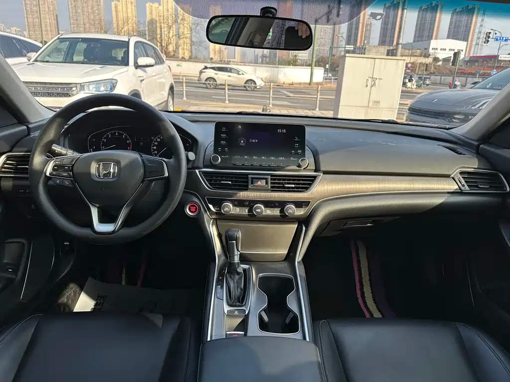 Honda Accord — фото 24