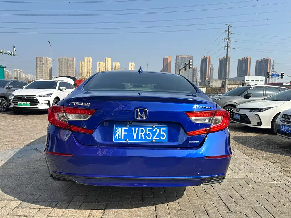 Honda Accord — фото 6