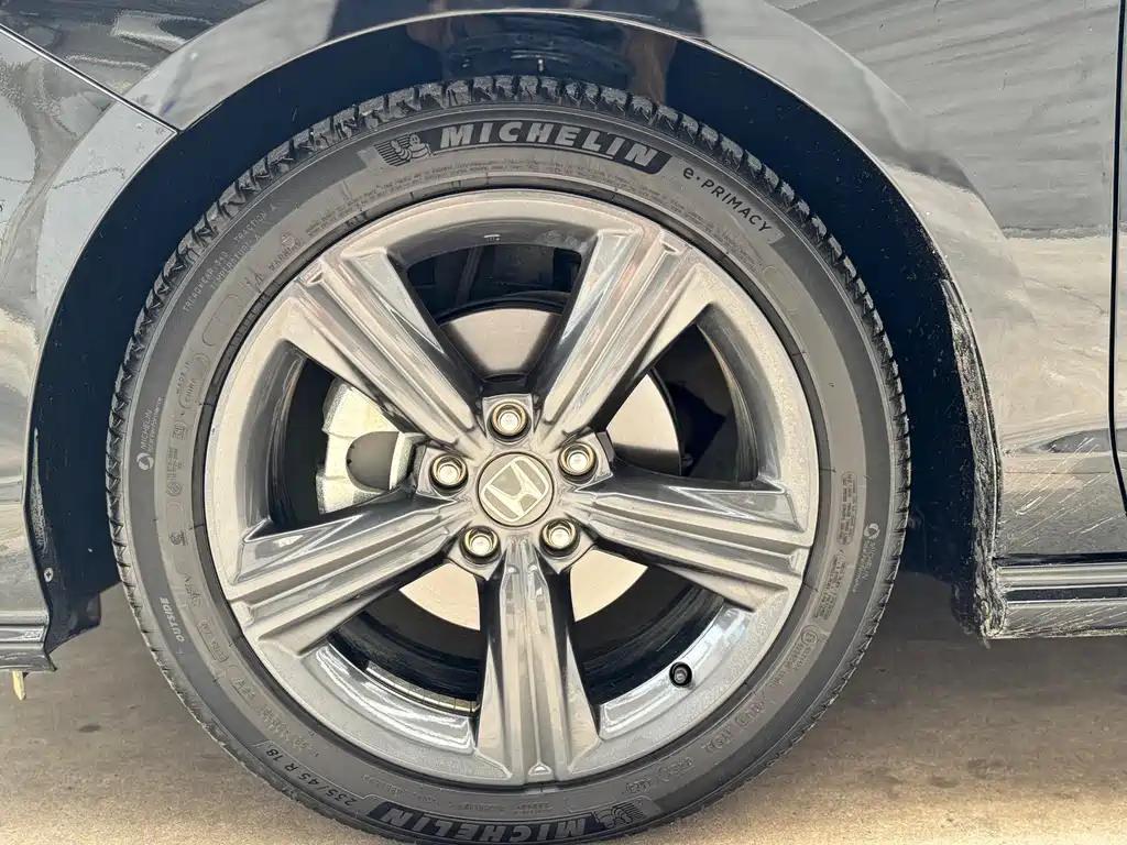 Honda Inspire — фото 6