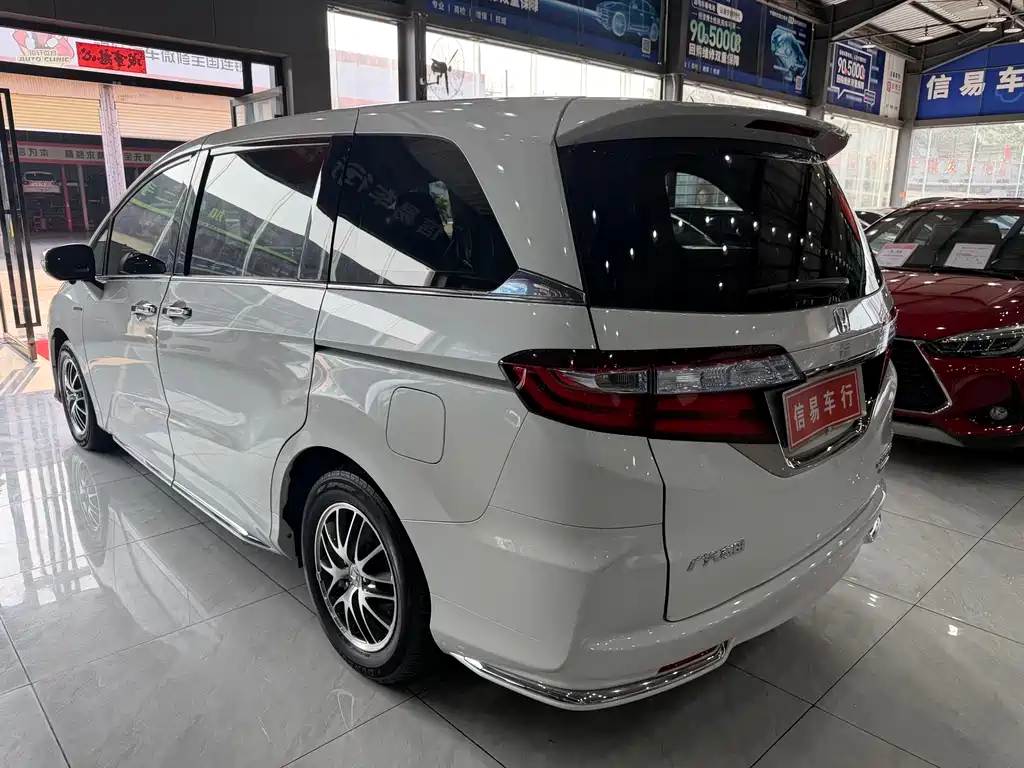 Honda Odyssey — фото 11