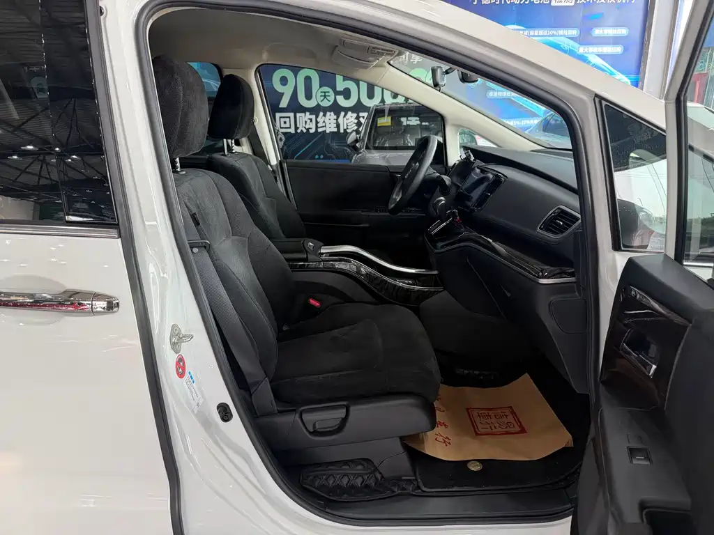 Honda Odyssey — фото 15