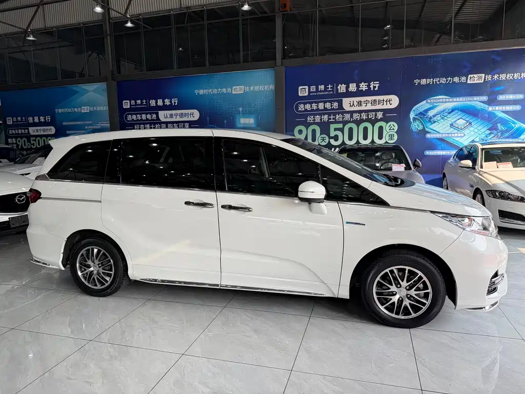 Honda Odyssey — фото 16