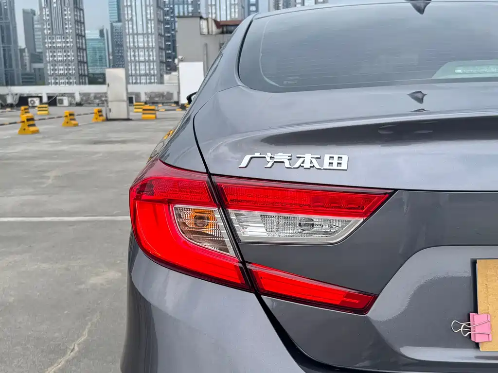 Honda Accord — фото 17