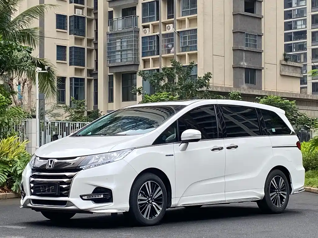 Honda Odyssey — фото 11