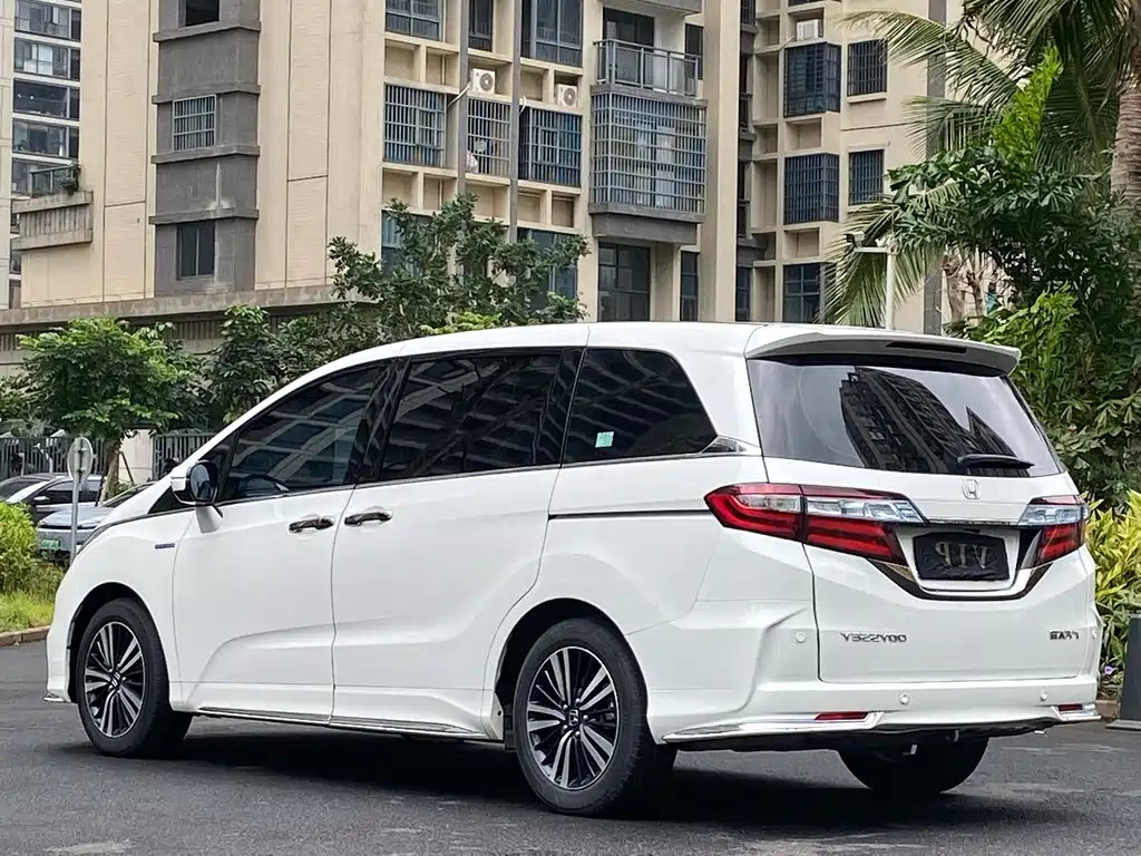 Honda Odyssey — фото 8